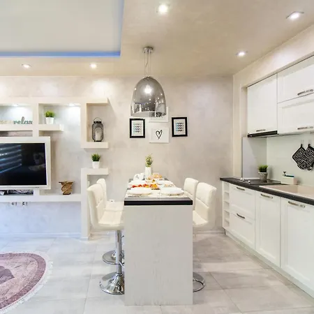 Domus Old Town With Garage Apartamento *